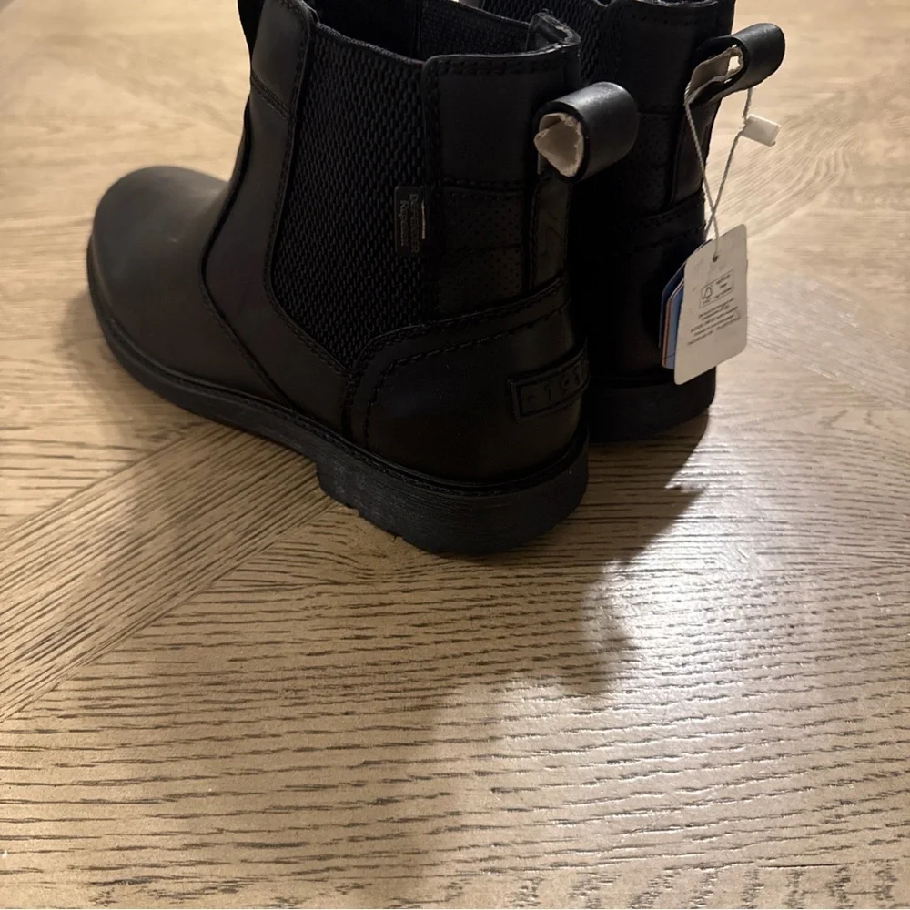 Men's Nunn Bush 1912 Plain Toe Chelsea Boot Leather Black Waxy 7.5